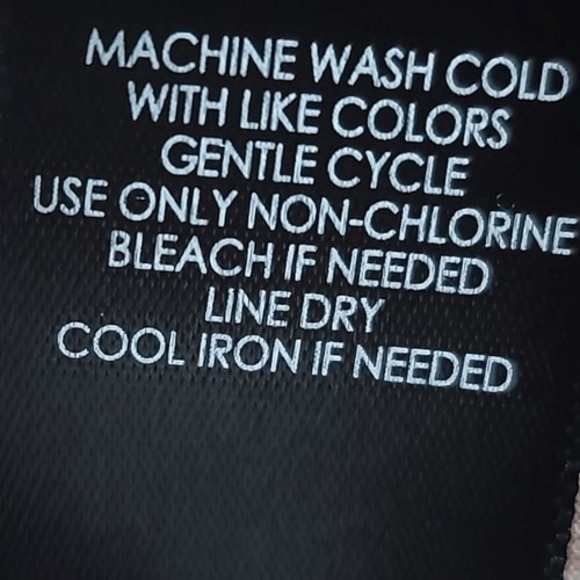 Torrid Pink‎ Striped Sleeveless Blouse - Picture 12 of 12